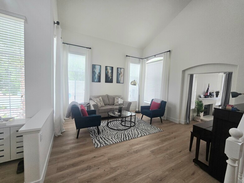 Building Photo - 4802 Baroque Ter