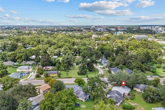 Building Photo - 611 SW 3rd St