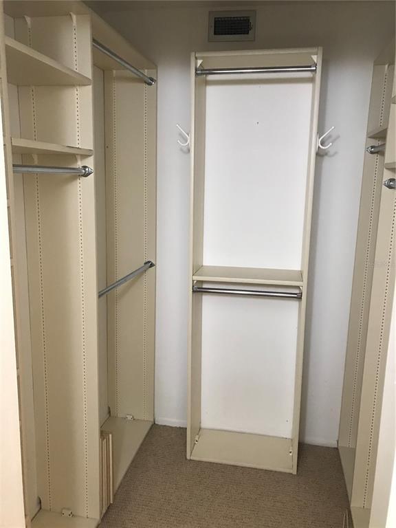 Building Photo - 452 Palm Tree Dr