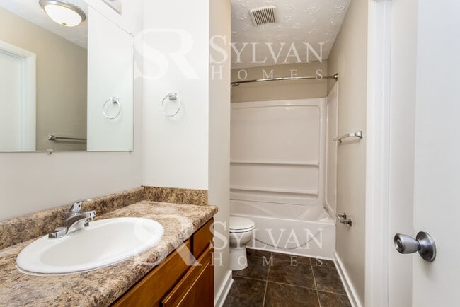 Building Photo - Prepare to be impressed by this 4 bedroom, 2 bathroom home