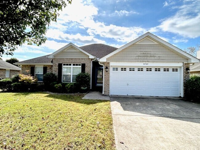 Primary Photo - Coming soon! 10/10 Charming 3-bedroom bric...