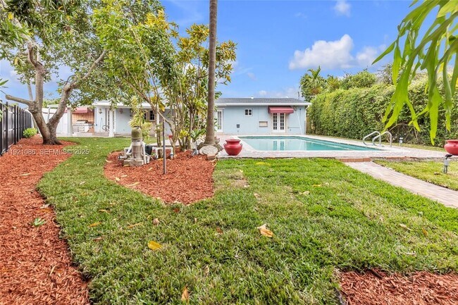 Building Photo - 9400 SW 193rd Dr