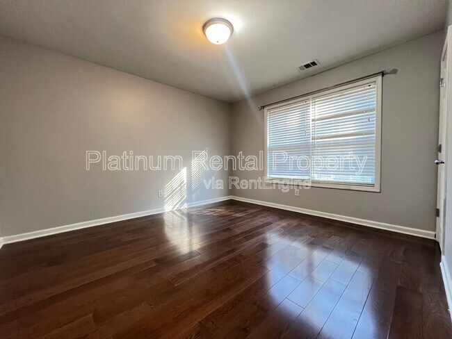 Building Photo - 791 Glenns Farm Way