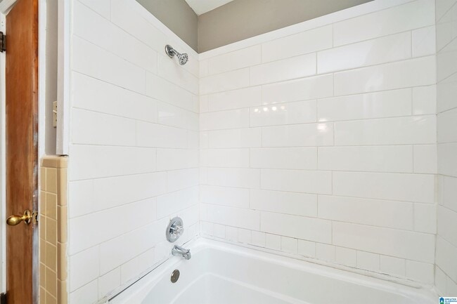 Building Photo - 312 Mignon Ave