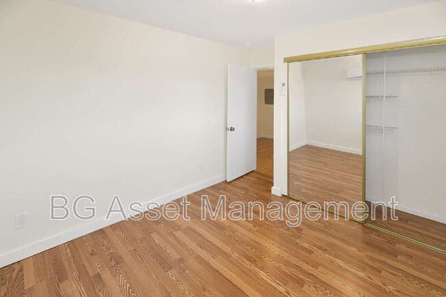 Building Photo - 961 Barkley Ct