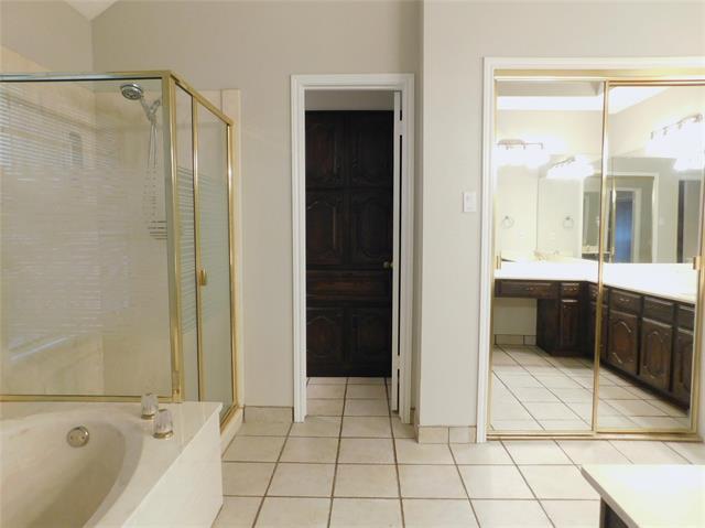 Building Photo - 18939 Westwood Pl