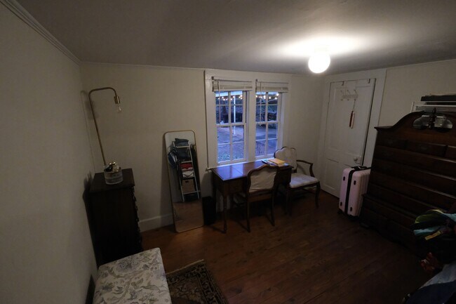 Building Photo - 179 Park Ave