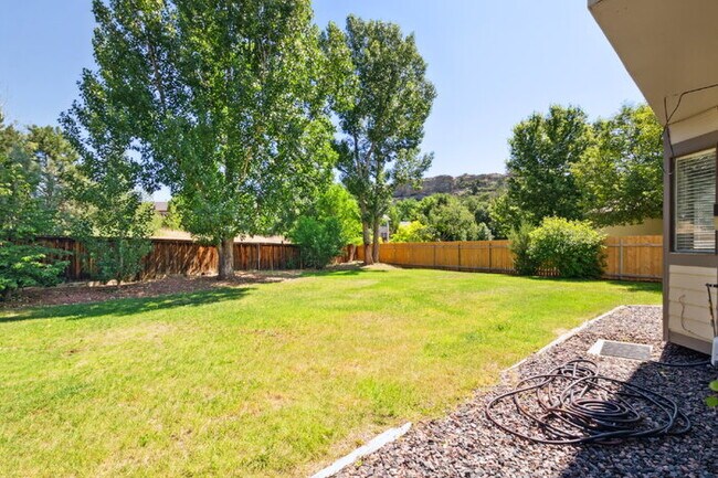 Building Photo - 6067 Wisteria Dr