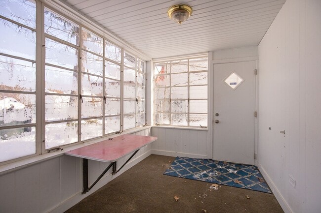 Building Photo - Spacious 3 bedroom/2 bath Cleveland Hts single family house!