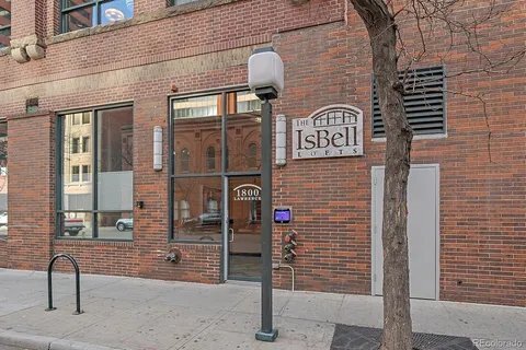 Building Photo - 1800 Lawrence St