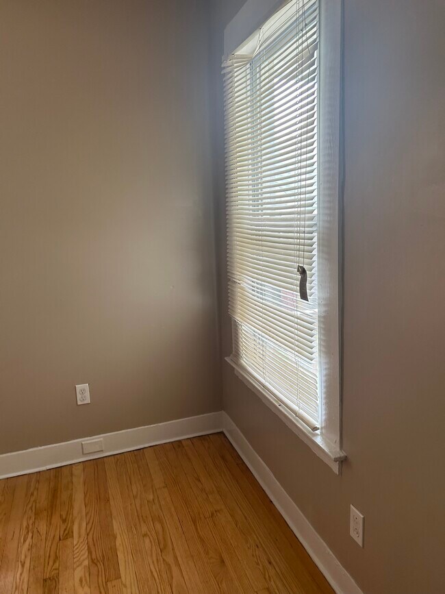 Building Photo - 101 W Gibbs St