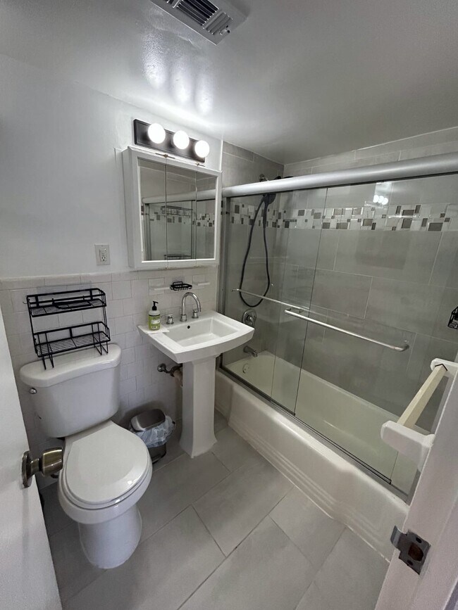 Building Photo - 431 N Armistead St