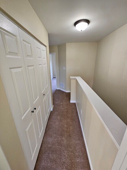 Building Photo - 666 Walnut Tree Dr