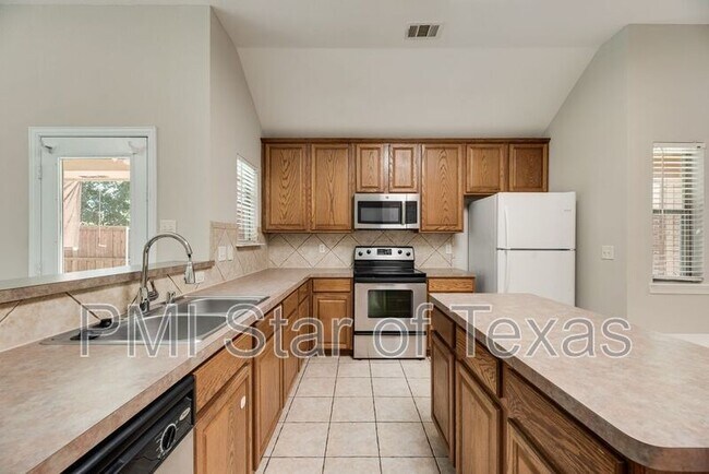 Building Photo - 7600 Shasta Dr
