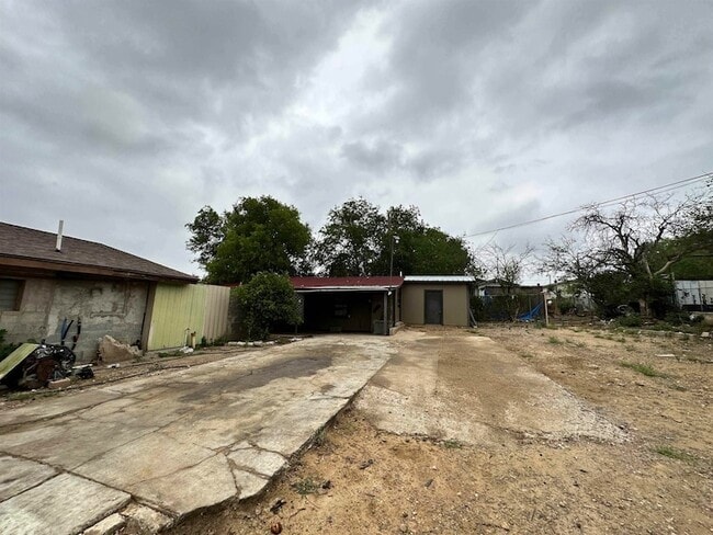 Building Photo - 3212 Pecan St