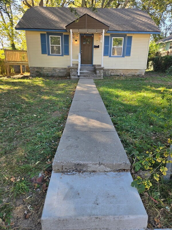 Building Photo - 2501 E 68th Terrace