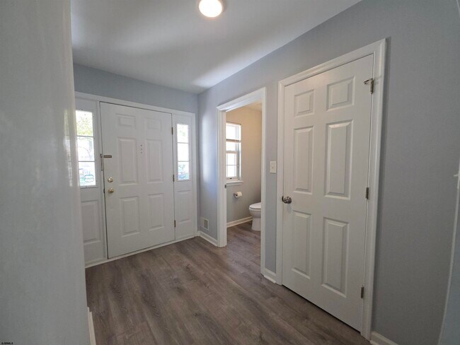 Building Photo - 2 Anchorage Ct