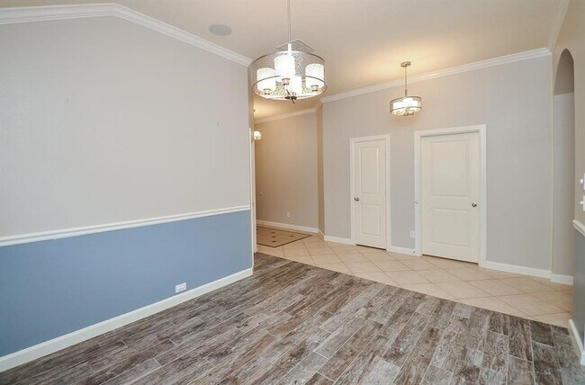 Building Photo - 4006 Autumn Pines Trail