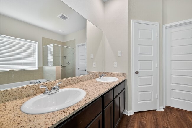 Building Photo - 8102 Coral Dr