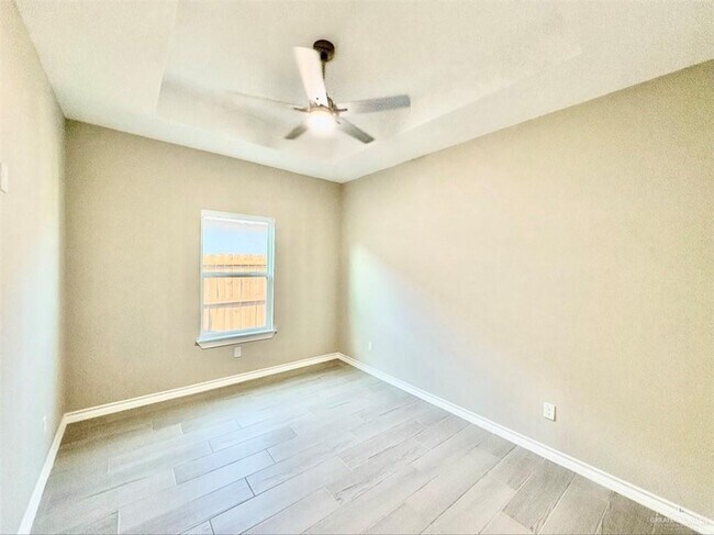 Building Photo - 11 Yankton St