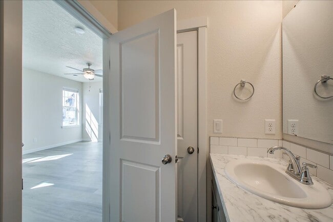 Building Photo - Two Story Townhome Located Off Of Amity & ...