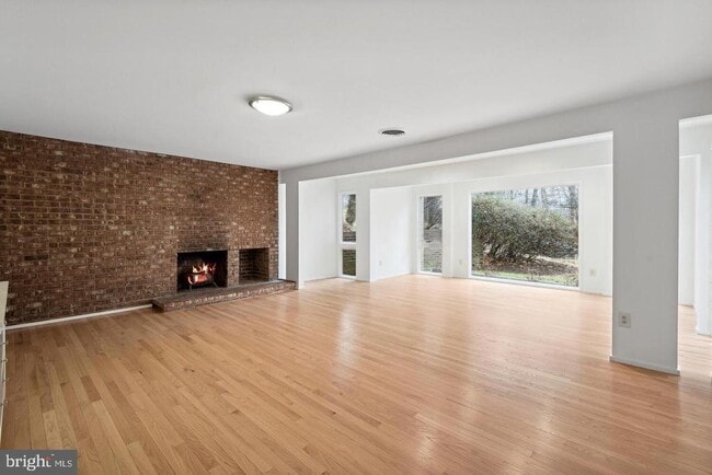 Building Photo - 7700 Hamilton Spring Rd