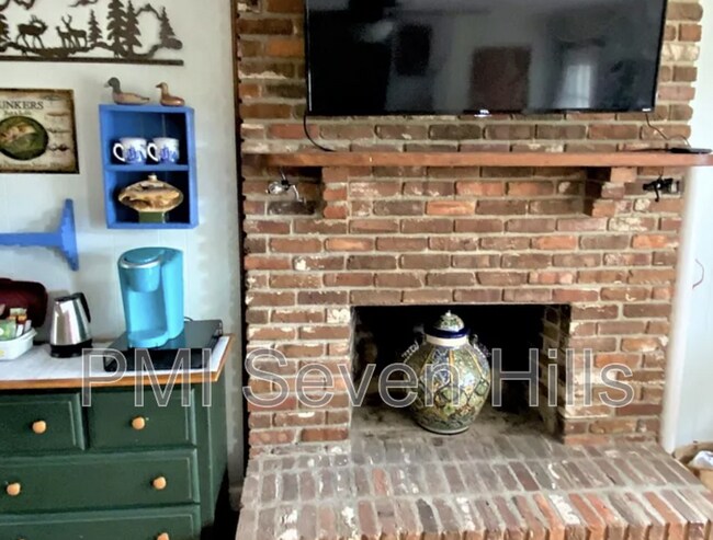 Building Photo - 18828 Star Hill Ln