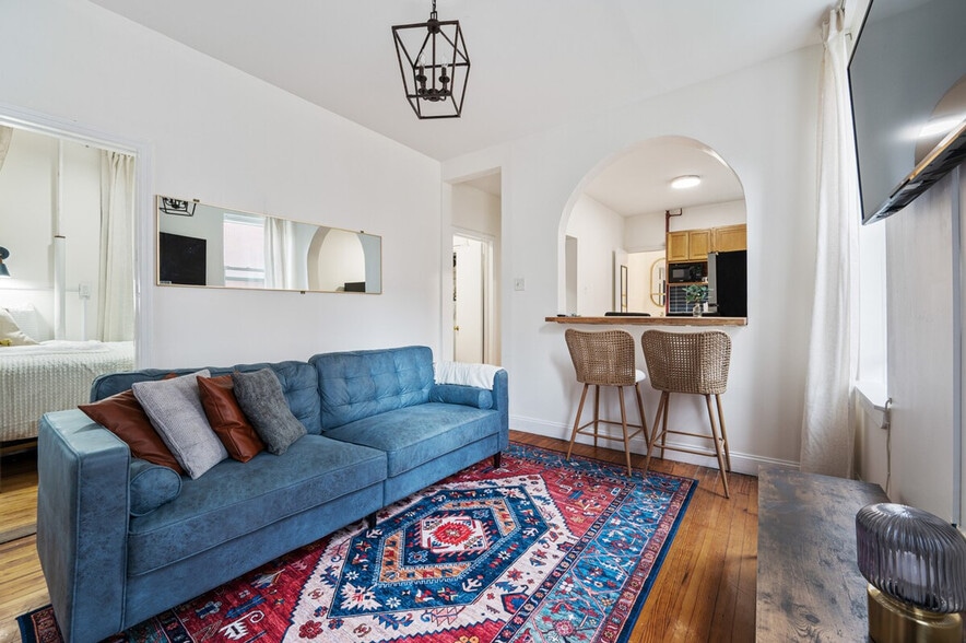 Building Photo - 1762 2nd Ave