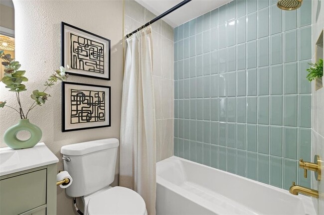 Building Photo - 2066 62nd Pl S