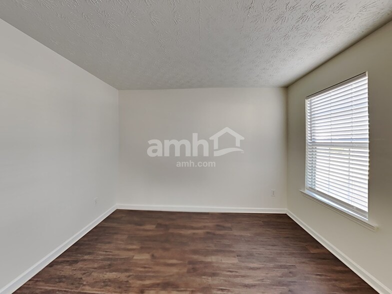 Building Photo - 750 Compton Ln