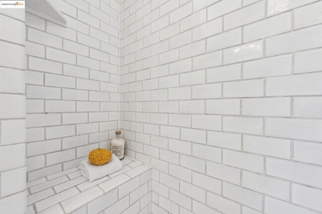Building Photo - 95 Alvarado Pl