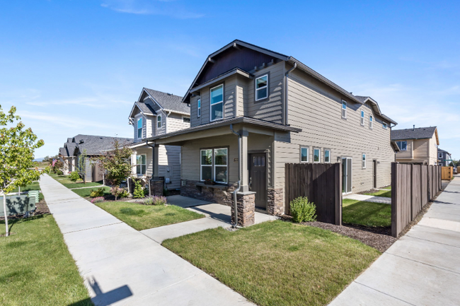 Building Photo - 2523 NW Spruce Pl
