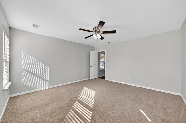 Building Photo - 4829 Hawkins Dr