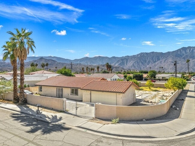 Building Photo - 33515 Wishing Well Trail