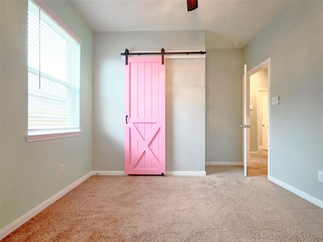 Building Photo - 8019 Vacek Meadows Loop