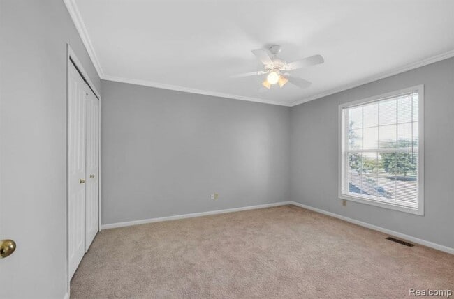 Building Photo - 203 Falling Brook Dr