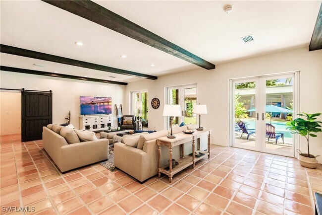 Building Photo - 1291 Caloosa Dr