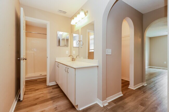 Building Photo - 1108 Cambourne Dr