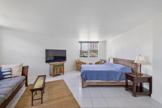 Building Photo - 2851 S Ocean Blvd