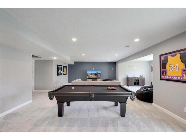 Building Photo - 6332 Apple Ct