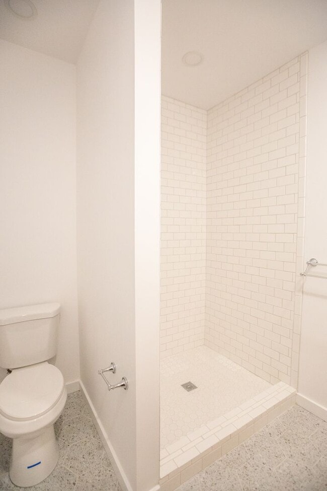 Building Photo - One Month Free ***Available NOW-  3 Bedroo...