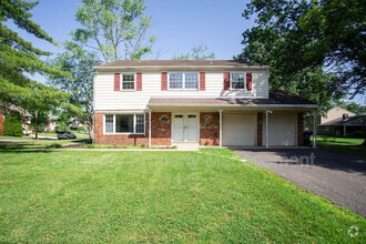 Building Photo - 1016 Eagle Ln