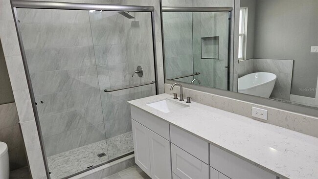 Building Photo - 5209 Creekside Park Ave