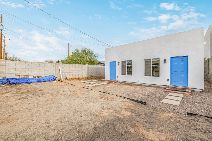 Building Photo - 4516 N 8th Pl