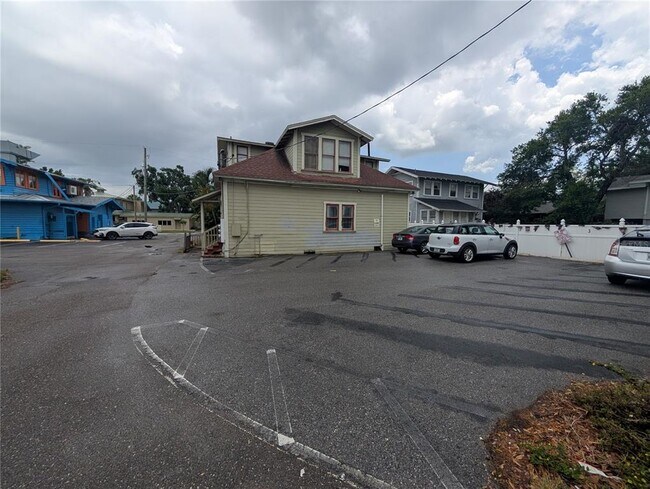 Building Photo - 103 S Westland Ave