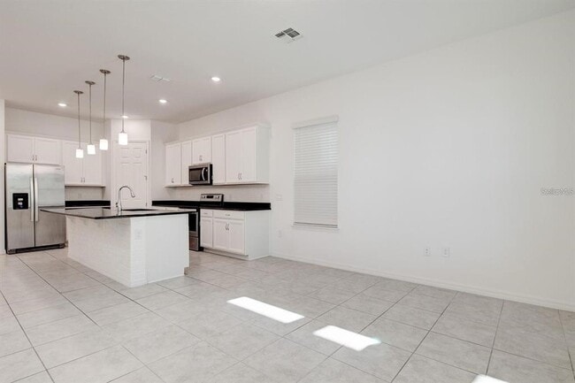 Building Photo - 14704 Seton Creek Blvd