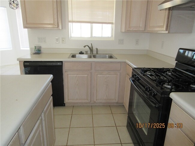 Building Photo - 2171 Ridgeview Rd