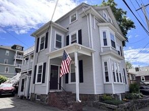 Building Photo - 36 Wallis St