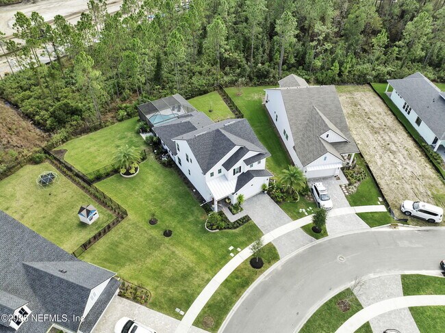 Building Photo - 299 Blue Hampton Dr