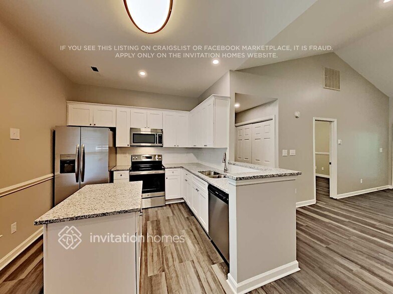 Building Photo - 2831 Cedar Chase Dr